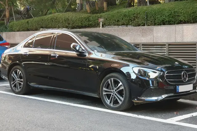 Mercedes-Benz E-Class, executive sedan for up to 3 passengers